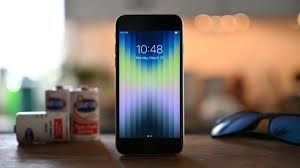 "Apple" yeni "iPhone" modeli hazırlayır