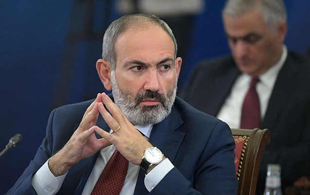 Paşinyan Fransaya getdi