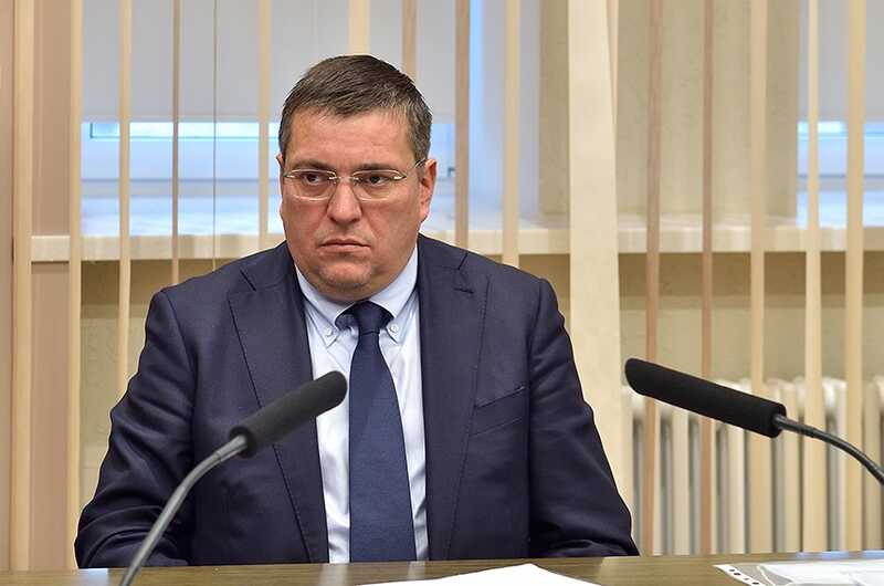 Sabiq nazir məhkəmədə təqsirini BOYNUNA ALDI
