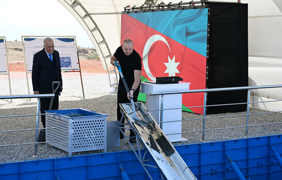 Prezident Cəbrayılda alkoqolsuz içki məhsulları istehsalı kompleksinin təməlini qoydu