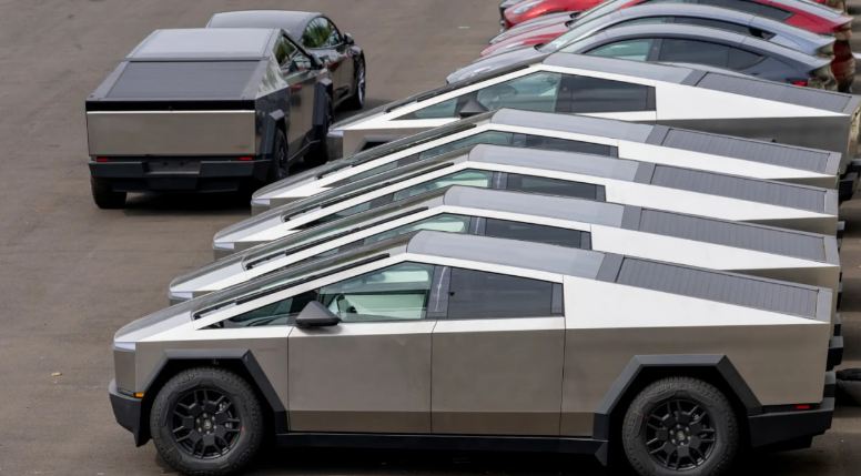 "Tesla" "Cybertruck"ları geri çağırır - SƏBƏB
