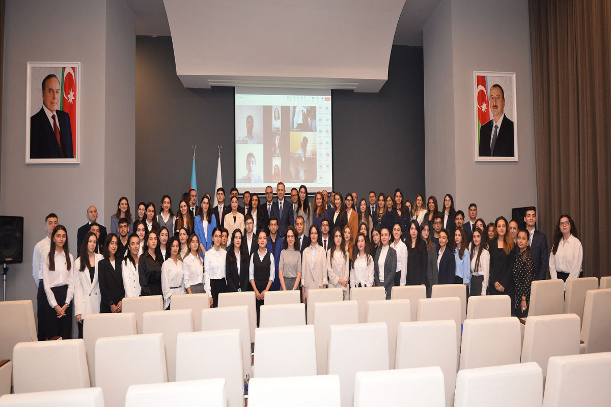 "Maarifçi" tələbə-məzun təcrübə proqramının iştirakçıları ilə görüş - FOTO