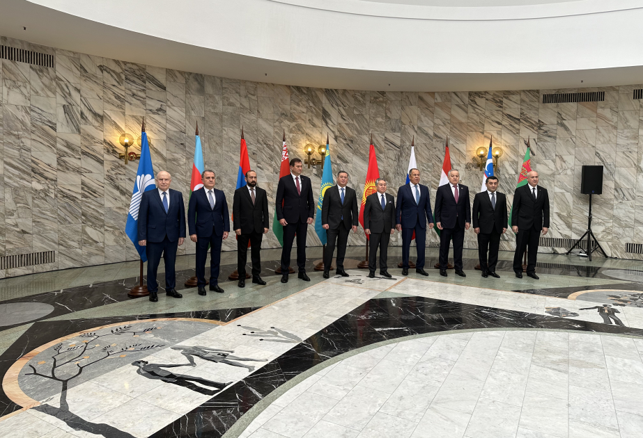 Moskva görüşü başladı - Bayramov da iştirak edir