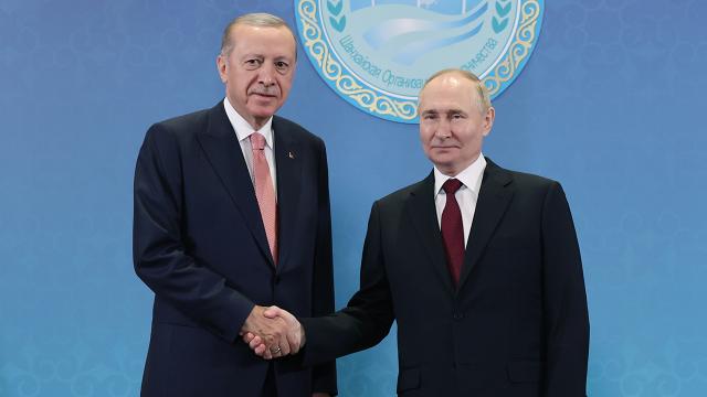 Ərdoğan Putinə zəng etdi: regional müzakirə