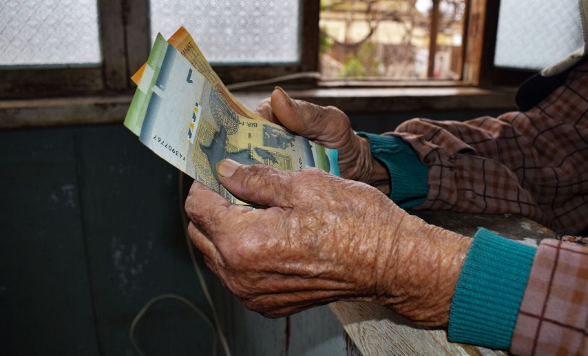 Yaşa görə pensiya alanların sayı 2 min nəfərə yaxın AZALIB