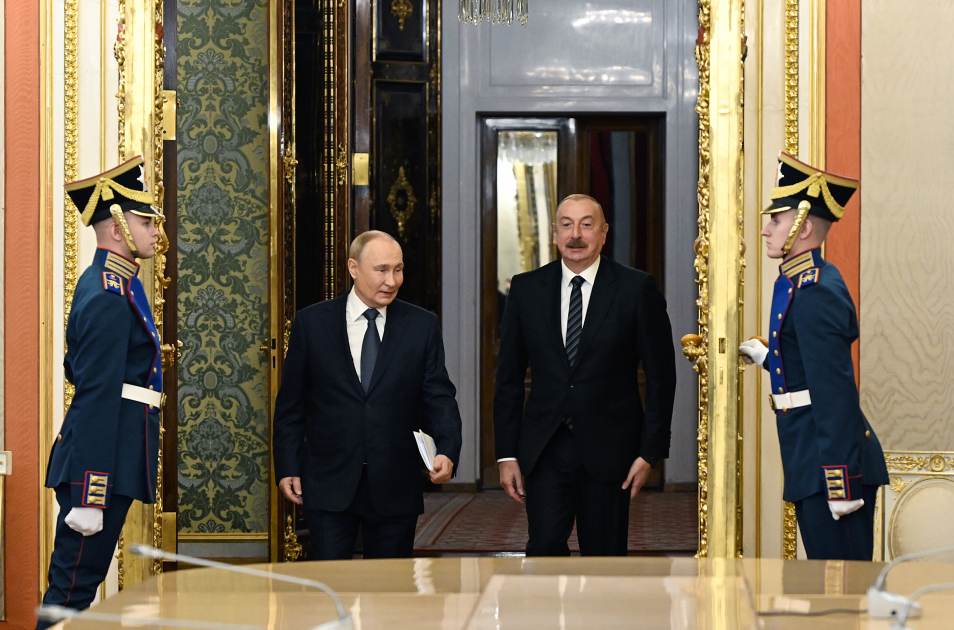 İlham Əliyevin Putinlə görüşü keçirilib - FOTO