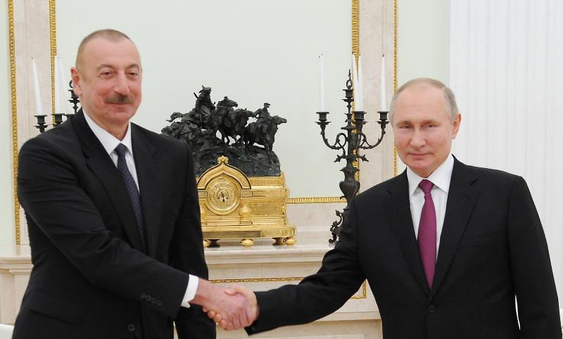 Putin Əliyevi BRİKS sammitinə dəvət edib