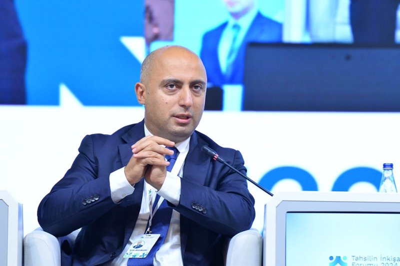 Emin Əmrullayev ilk yerdə olan nazirdir - Mütəxəssis qiymətləndirmə etdi