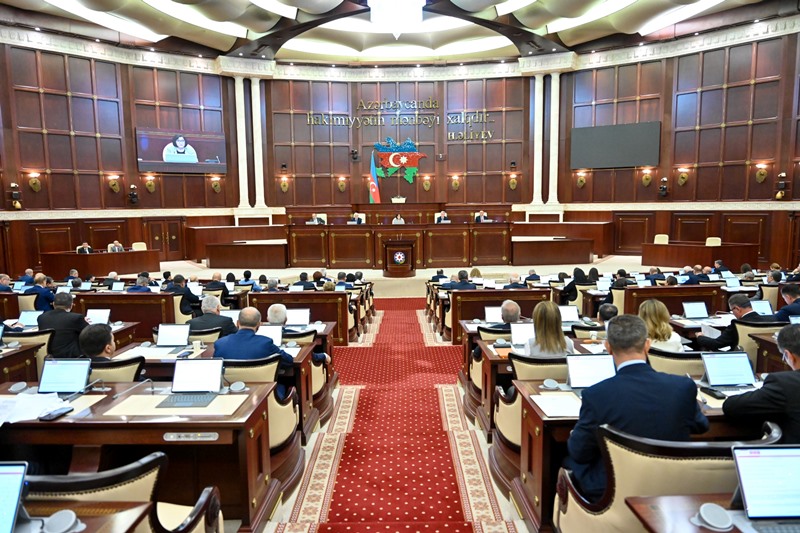 Deputatlara təzə elektron poçt AÇILDI