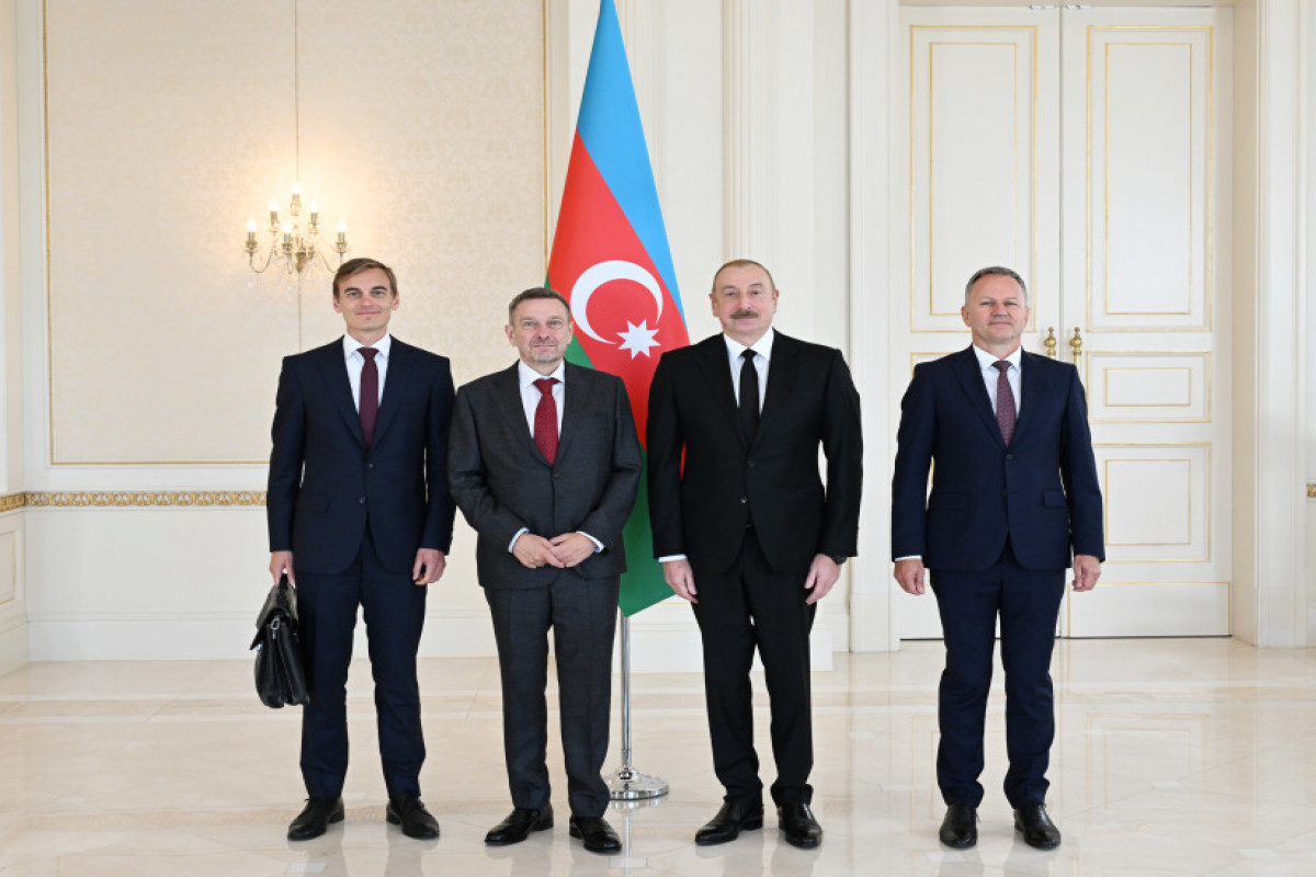 Estoniya və Danimarkanın yeni səfirləri İlham Əliyevin qəbulunda - FOTOLAR