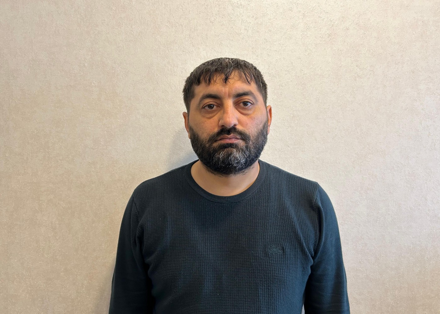 135 min manatlıq dələduzluq edən şəxs həbs olundu
