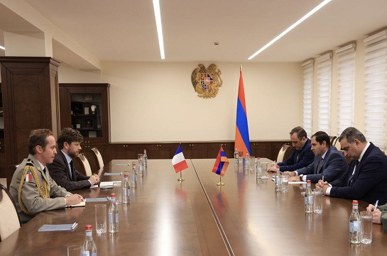Papikyan Fransa səfiri ilə əməkdaşlığı müzakirə etdi