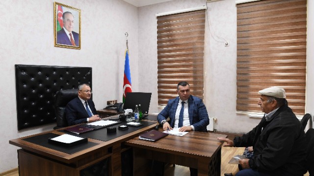 Komitə sədri vətəndaş qəbulu keçirdi - FOTOLAR
