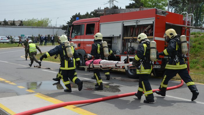 Ötən sutka 14 yanğına çıxış olub - 12 nəfər xilas edildi