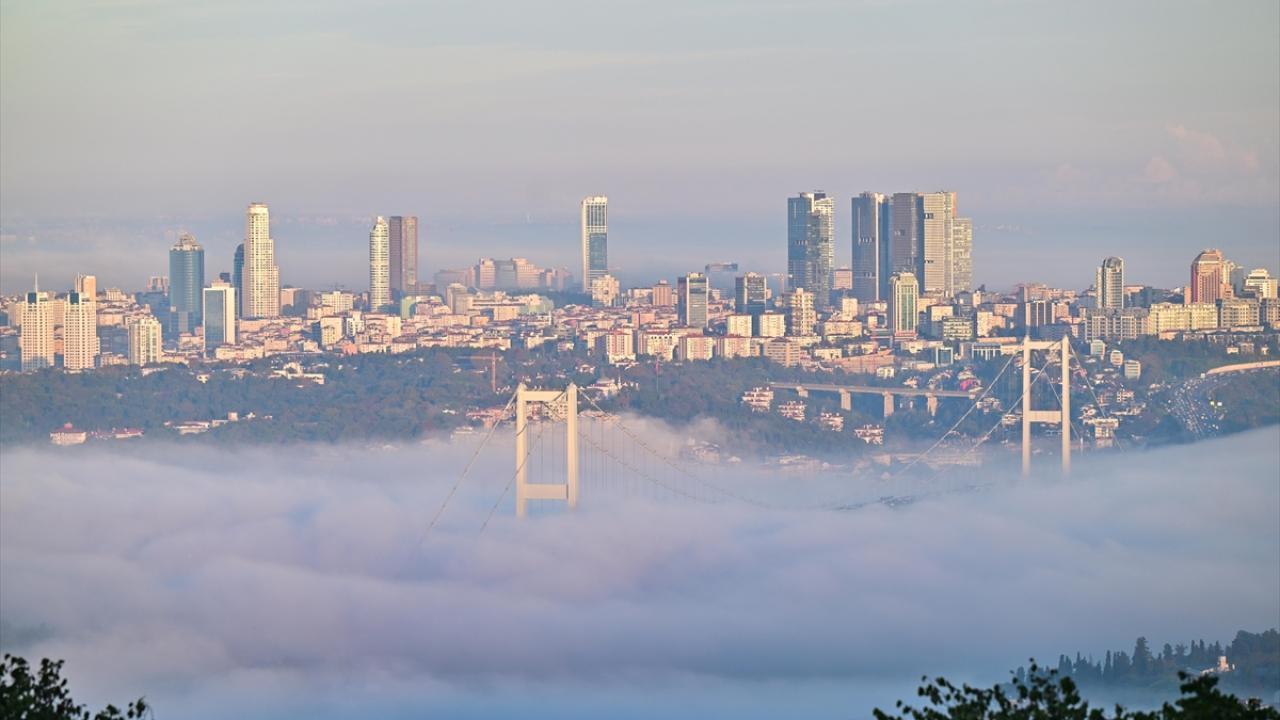 İstanbul dumana büründü: möhtəşəm FOTOLAR