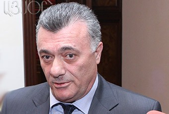 Eks-deputat Paşinyana qarşı “intihar dəstələri” yaratmağa çağırdı