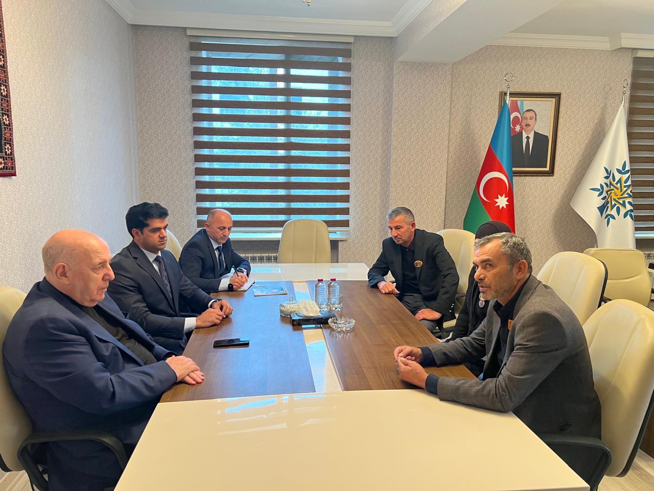 Əhliman Əmiraslanov Sabirabadda seçicilərini qəbul etdi - FOTO