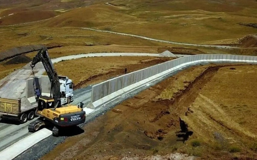 İran Əfqanıstan və Pakistanla sərhəddə DİVAR ÇƏKİR