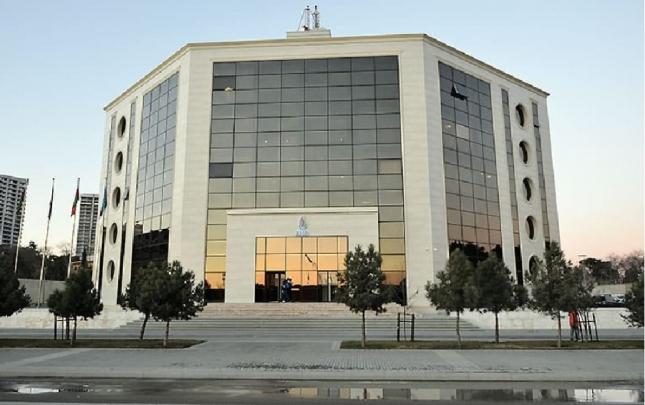 AFFA hakimləri təhqir edən məşqçiləri cəzalandırdı