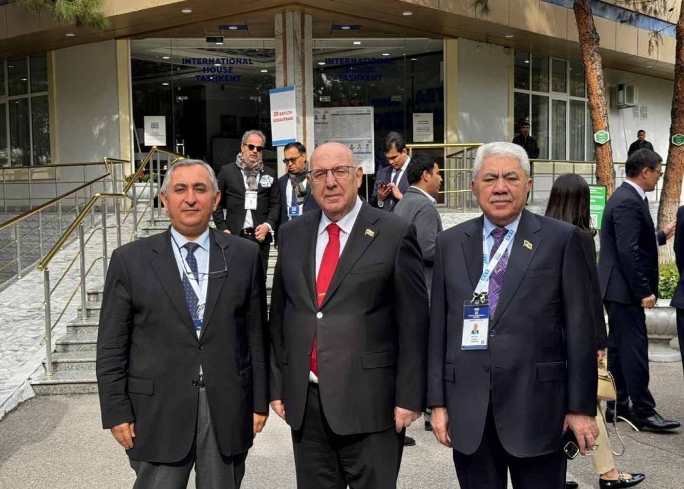 Milli Məclisin deputatları Özbəkistanda seçkiləri müşahidə ediblər - FOTOLAR