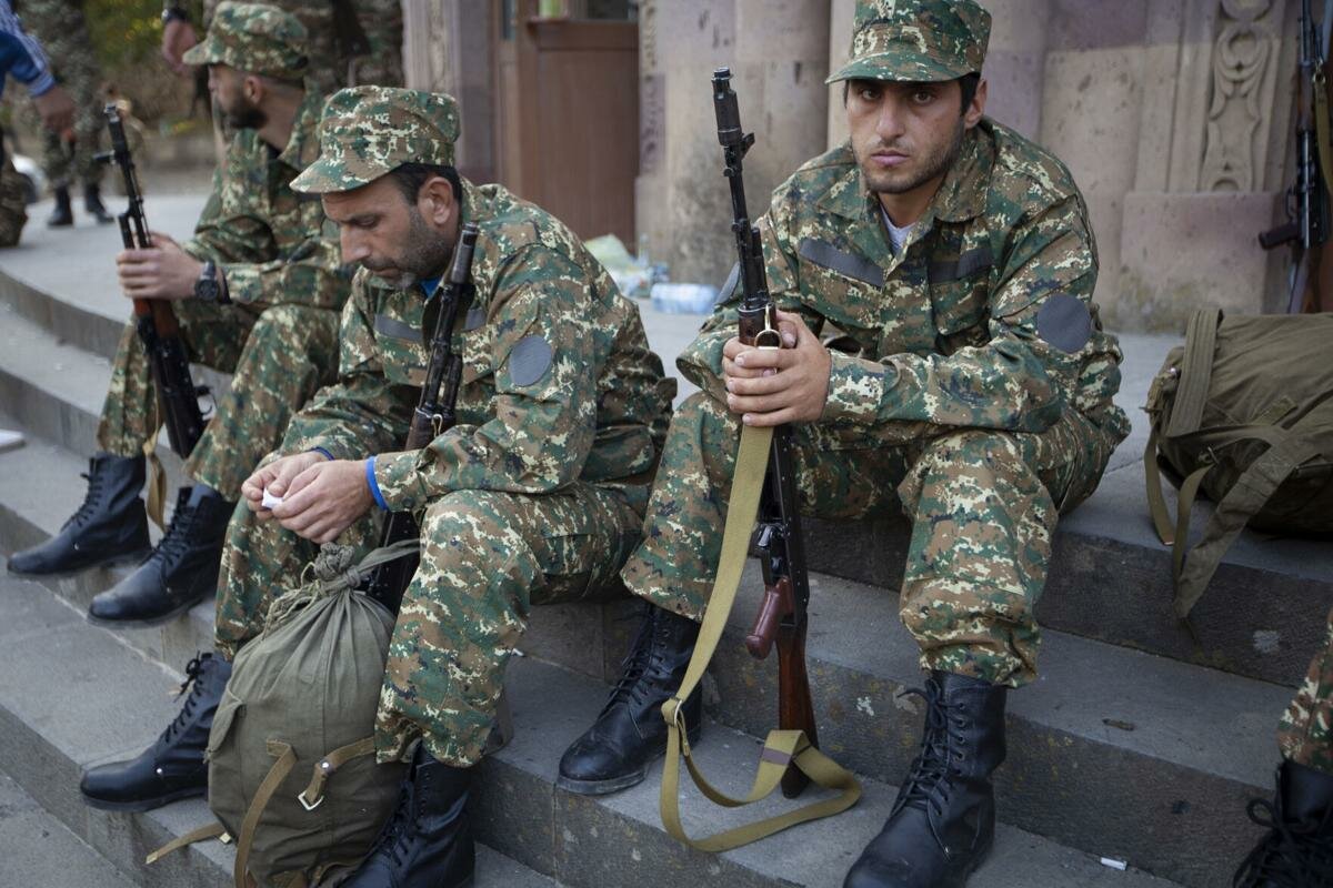 Ermənistan hərbi xərclərini artırır