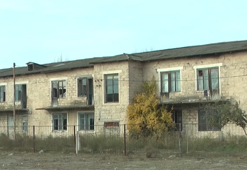 300 nəfərin təhsil aldığı lisey qəzalı vəziyyətdədir - Rəsmi AÇIQLAMA