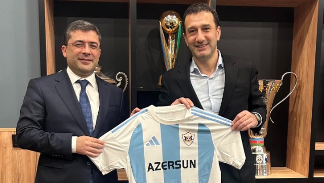 Əhməd İsmayılova "Qarabağ"ın forması təqdim olundu