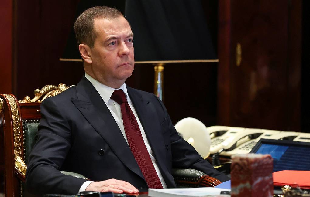 Tramp yeni Kennedi ola bilər - Medvedev
