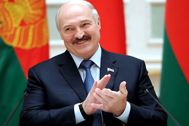 Lukaşenko Trampı bu sözlərlə təbrik etdi