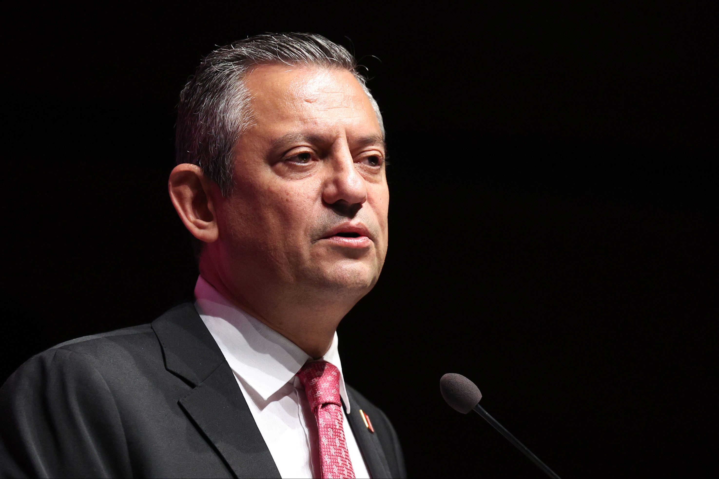 CHP yenidən qurultaya gedir? - "Cin şüşədən çıxıb"