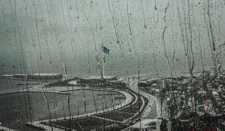 Bakıda yağış yağacaq, rayonlarda duman olacaq 