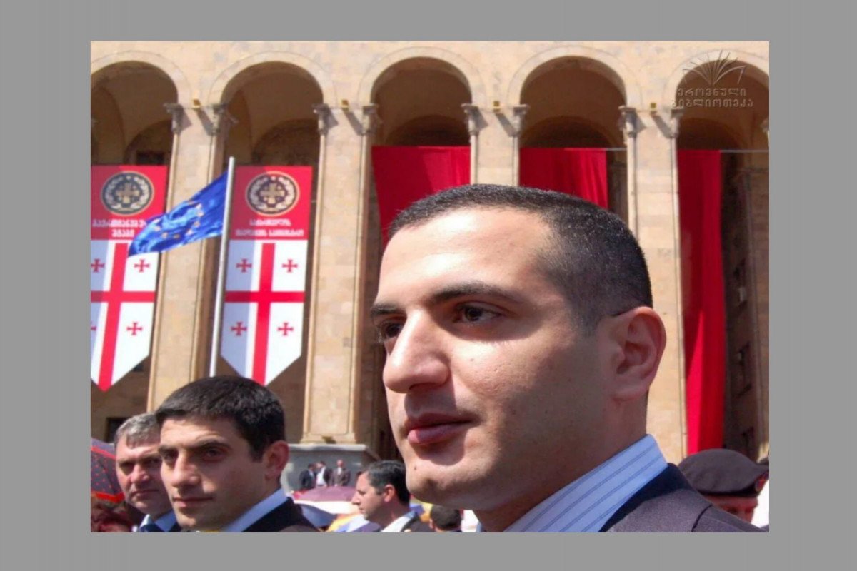 Rusiya Gürcüstanın sabiq müdafiə nazirini beynəlxalq axtarışa verdi