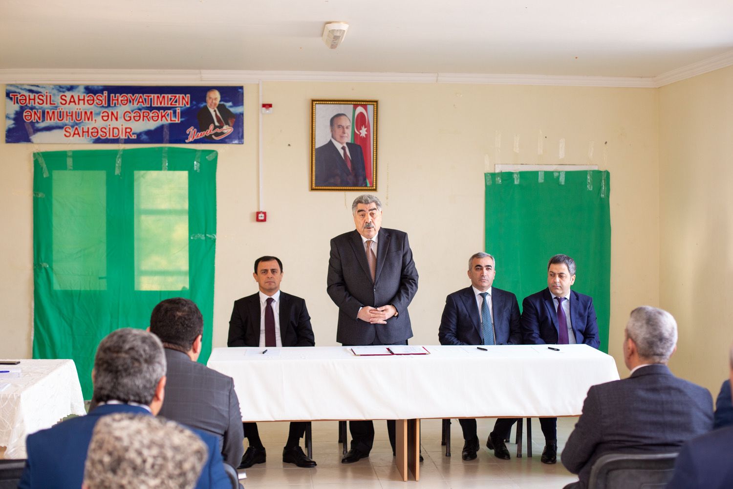 Rüstəm Xəlilov Qaraçala qəsəbəsinin sakinləri ilə görüşüb