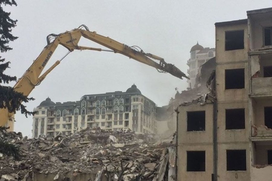 Bakıda 3, 4 və 5 mərtəbəli binalar SÖKÜLƏCƏK