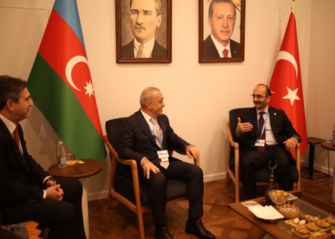 Zaur Mikayılov Türkiyənin Su İşləri Baş İdarəsinin rəisi ilə görüşüb