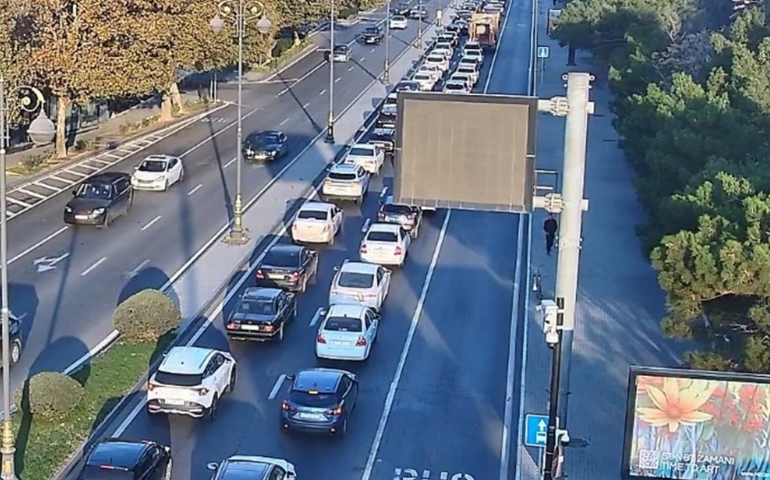 Hazırda tıxac olan YOLLAR