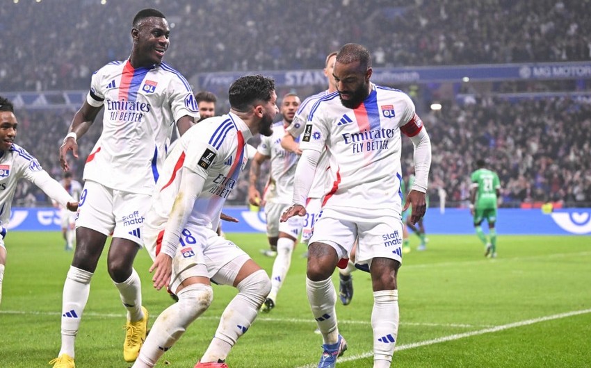 "Lion" Bakıya 23 futbolçu ilə gəlir
