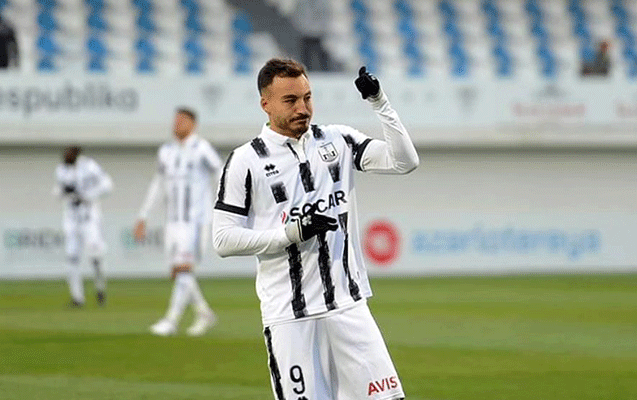 "Neftçi" onunla yollarını ayırdı