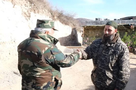 Erməni terrorçuların başçısı Azərbaycanla sərhədə gəldi - VİDEO