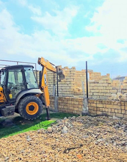 Sarayda tikilən ev söküldü - FOTO