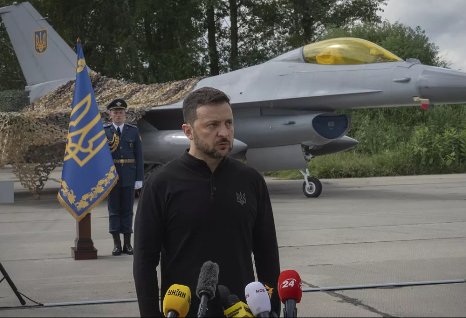 Ukrayna Danimarkadan F-16 qırıcılarını alıb -  Zelenski