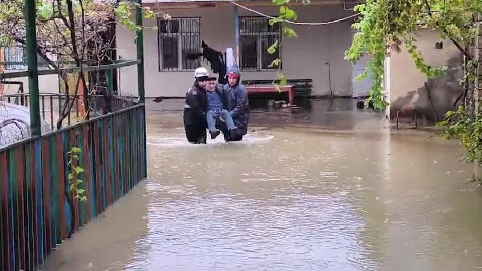Masazırda evləri su basdı: 25 nəfər təxliyə olundu - YENİLƏNİB