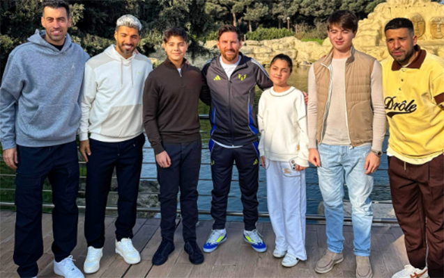 Prezidentin nəvələri Messi ilə bir arada - FOTO