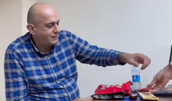 Bu trendi gecikmədən dayandırsınlar! - Müəllimlərə şokolad yığanlara ÇAĞIRIŞ
