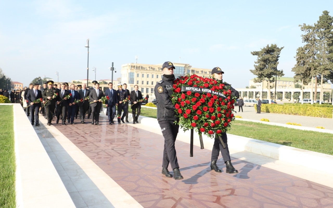 Neftçalada Ulu Öndərin əziz xatirəsi anılıb - FOTOLAR
