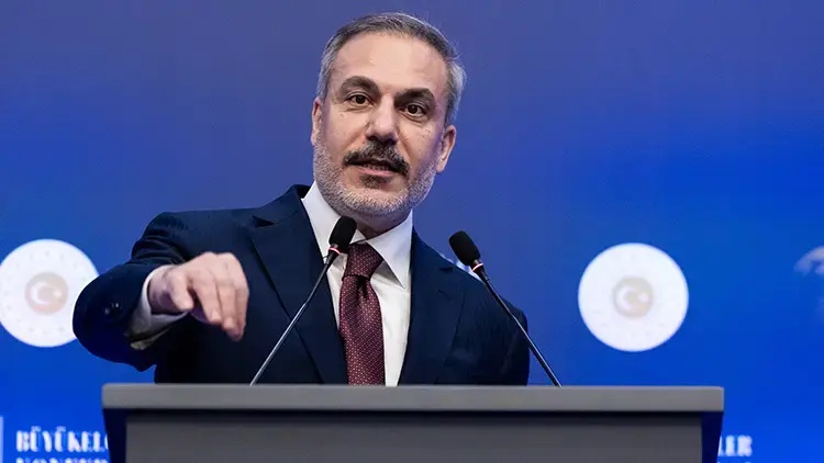 Türkiyə Rusiya və İranı Əsədi dəstəkləməməyə inandırdı - Hakan Fidan