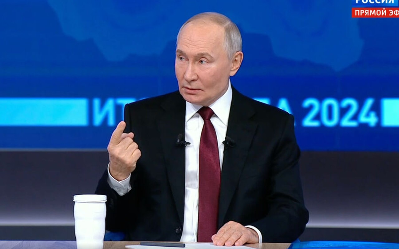 “Trampla 4 ildir danışmıram” - Putin