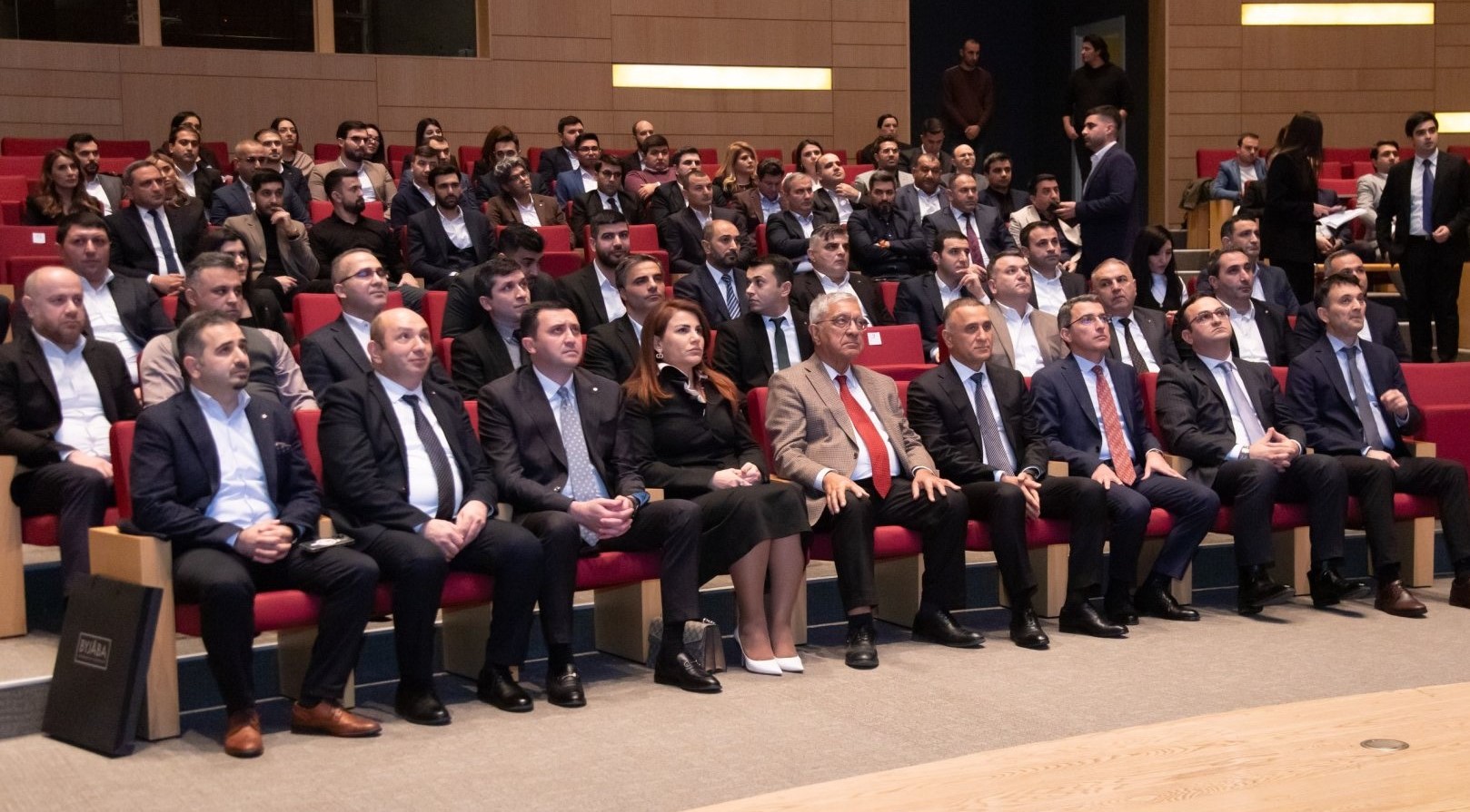 Veysəloğlu Şirkətlər Qrupunun əməkdaşları üçün birillik təlim başa çatıb