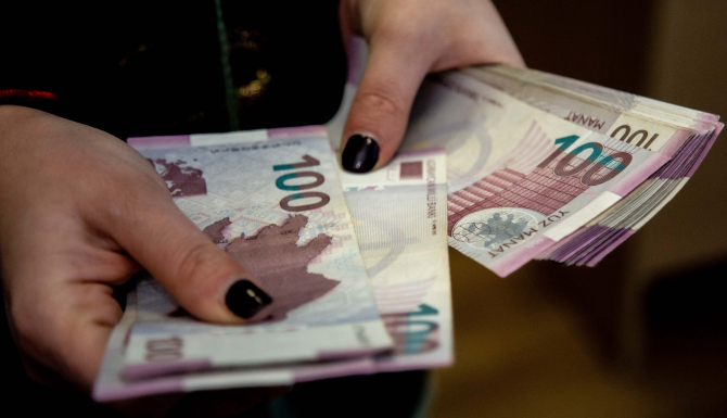 Bakıda müəllimlər nə qədər maaş alır? - AÇIQLANDI