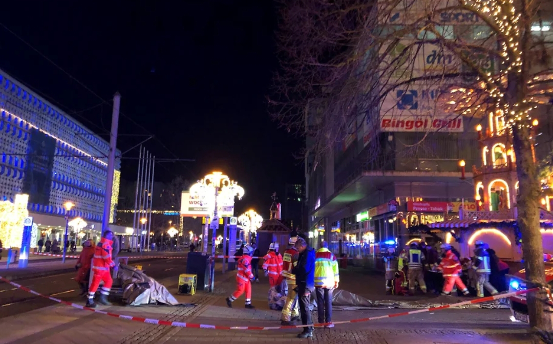Almaniyada terror: ölü və yaralıların sayı artdı - YENİLƏNİB (VİDEO)